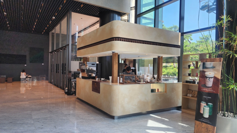 img of Reseña Ongojisin D-Cube Office | Choconutie y el sabor de un café de oficina